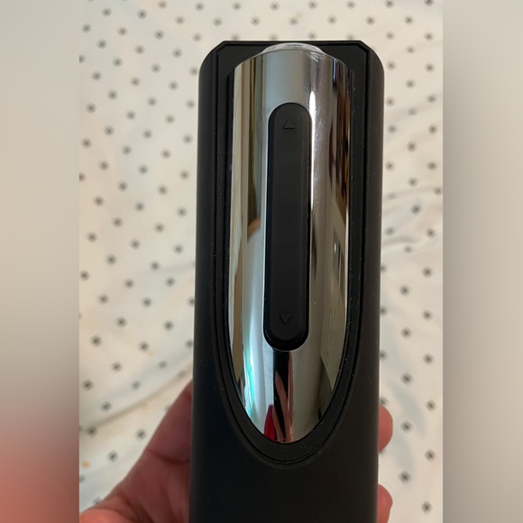 Electric Wine Bottle Opener - Picture 3 of 11